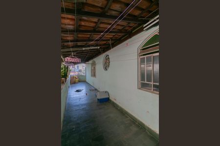 Casa à venda com 600m², 4 quartos e 8 vagas Casa à venda com 600m², 4 quartos e 8 vagasÁrea Externa