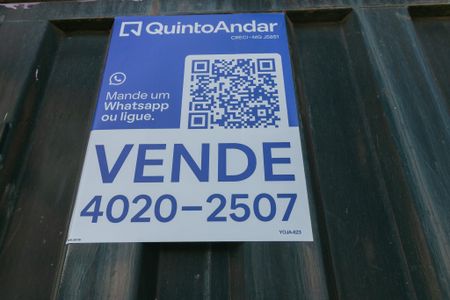 Casa à venda com 600m², 4 quartos e 8 vagas Casa à venda com 600m², 4 quartos e 8 vagasPlaca