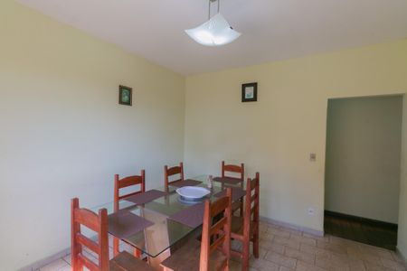 Casa à venda com 600m², 4 quartos e 8 vagas Casa à venda com 600m², 4 quartos e 8 vagasCozinha