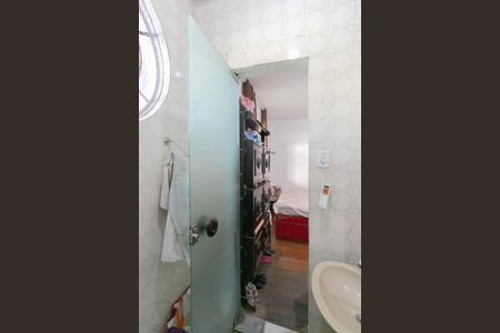 Casa à venda com 600m², 4 quartos e 8 vagas Casa à venda com 600m², 4 quartos e 8 vagasBanheiro da Suíte 2