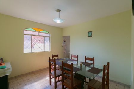 Casa à venda com 600m², 4 quartos e 8 vagas Casa à venda com 600m², 4 quartos e 8 vagasCozinha