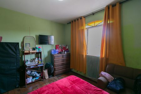 Casa à venda com 600m², 4 quartos e 8 vagas Casa à venda com 600m², 4 quartos e 8 vagasSuíte