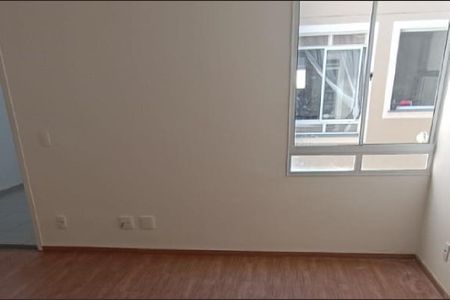 Sala de apartamento para alugar com 2 quartos, 45m² em Bela Vista, Vespasiano