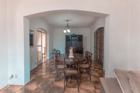 Casa para alugar com 5 quartos, 270m² em Vila Aurora, Indaiatuba