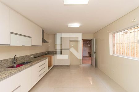 Casa à venda com 144m², 3 quartos e 2 vagas Casa à venda com 144m², 3 quartos e 2 vagasCozinha