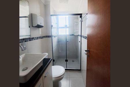 Apartamento à venda com 64m², 2 quartos e 2 vagas Apartamento à venda com 64m², 2 quartos e 2 vagasBanheiro