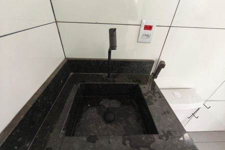 Banheiro de casa para alugar com 1 quarto, 20m² em Cidade Satélite Íris, Campinas