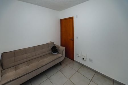 Sala de apartamento para alugar com 2 quartos, 38m² em Cerejeira (justinópolis), Ribeirão das Neves
