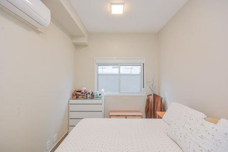 Suíte  de apartamento à venda com 2 quartos, 73m² em Vila Isa, São Paulo