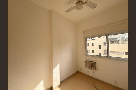 Apartamento à venda com 70m², 2 quartos e 1 vagaSuíte 2