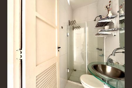 Apartamento à venda com 70m², 2 quartos e 1 vagaBanheiro da Suíte 2