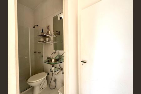 Apartamento à venda com 70m², 2 quartos e 1 vagaBanheiro da Suíte 2