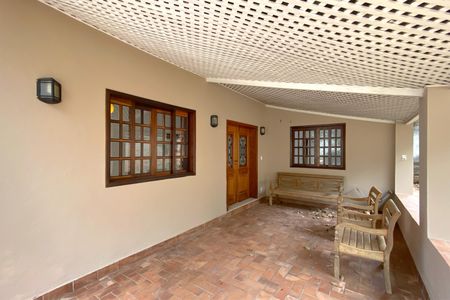 Casa para alugar com 2000m², 3 quartos e 4 vagas Casa para alugar com 2000m², 3 quartos e 4 vagasÁrea Externa