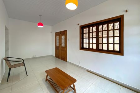 Casa para alugar com 2000m², 3 quartos e 4 vagasSala