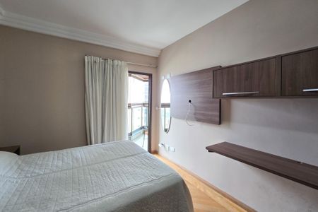 Apartamento à venda com 149m², 4 quartos e 3 vagasQuarto 2