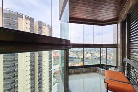 Apartamento à venda com 149m², 4 quartos e 3 vagasSacada do Quarto 3