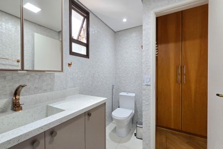 Apartamento à venda com 149m², 4 quartos e 3 vagasBanheiro da Suíte