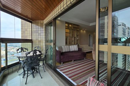 Apartamento à venda com 149m², 4 quartos e 3 vagasSacada da Sala