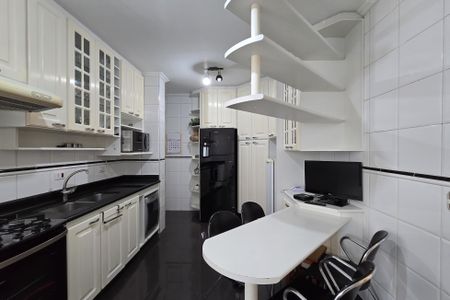 Apartamento à venda com 149m², 4 quartos e 3 vagasCozinha