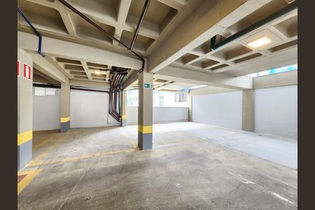 Apartamento à venda com 166m², 3 quartos e 3 vagas Apartamento à venda com 166m², 3 quartos e 3 vagasGaragens