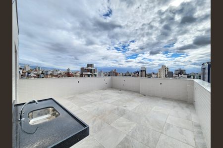 Apartamento à venda com 166m², 3 quartos e 3 vagas Apartamento à venda com 166m², 3 quartos e 3 vagasCobertura