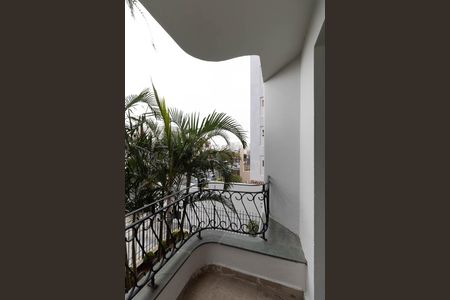 Apartamento à venda com 60m², 2 quartos e 1 vaga Apartamento à venda com 60m², 2 quartos e 1 vagaVaranda