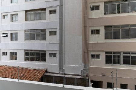 Apartamento à venda com 60m², 2 quartos e 1 vaga Apartamento à venda com 60m², 2 quartos e 1 vagaVista da Área de Serviço