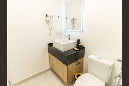 Studio para alugar com 25m², 1 quarto e sem vaga Studio para alugar com 25m², 1 quarto e sem vagaBanheiro Social