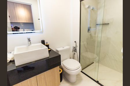 Banheiro Social de kitnet/studio para alugar com 1 quarto, 25m² em Vila Regente Feijó, São Paulo