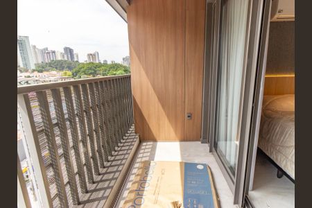 Varanda de kitnet/studio para alugar com 1 quarto, 25m² em Vila Regente Feijó, São Paulo