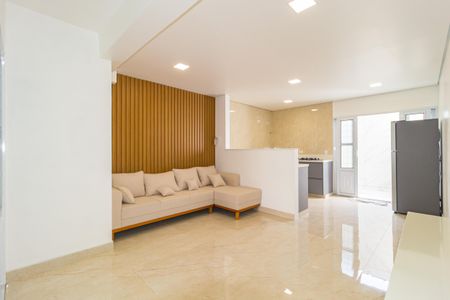 Sala de casa de condomínio à venda com 3 quartos, 150m² em Vila Regente Feijó, São Paulo