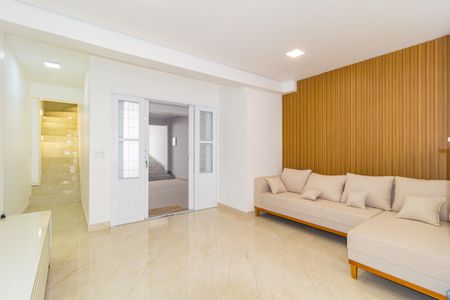 Sala de casa de condomínio à venda com 3 quartos, 150m² em Vila Regente Feijó, São Paulo