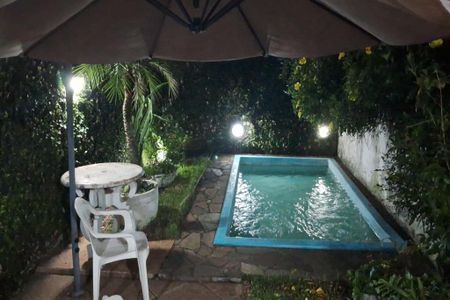 Casa de condomínio à venda com 238m², 6 quartos e 5 vagas Casa de condomínio à venda com 238m², 6 quartos e 5 vagaspiscina