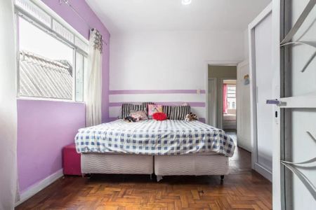 Casa de condomínio à venda com 238m², 6 quartos e 5 vagas Casa de condomínio à venda com 238m², 6 quartos e 5 vagasQuarto 2
