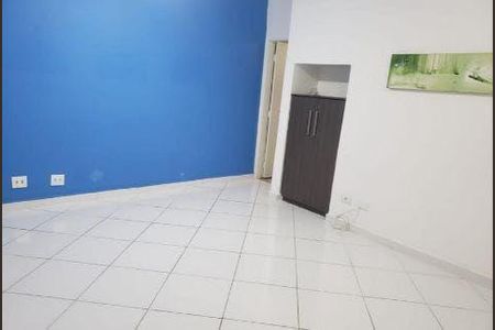 Casa à venda com 3 quartos, 200m² em Vila Santo Estefano, São Paulo