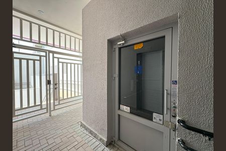 Apartamento à venda com 42m², 2 quartos e 1 vaga Apartamento à venda com 42m², 2 quartos e 1 vagaÁrea comum