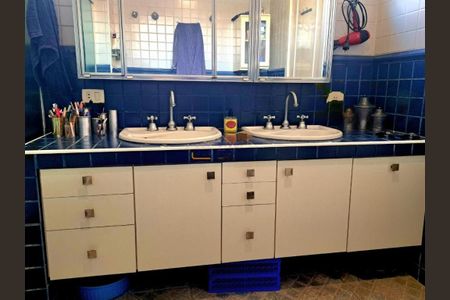 Casa à venda com 362m², 4 quartos e 4 vagas