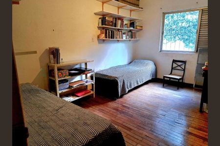 Casa à venda com 362m², 4 quartos e 4 vagas