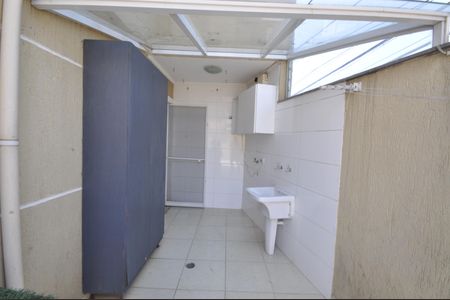 Casa à venda com 100m², 3 quartos e 2 vagasÁrea de Serviço