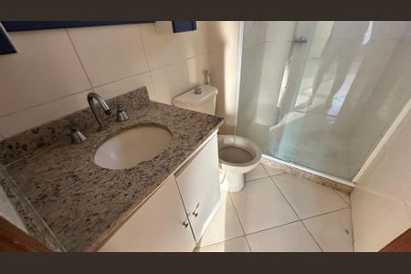 Apartamento para alugar com 100m², 3 quartos e 1 vaga Apartamento para alugar com 100m², 3 quartos e 1 vagaBanheiro da Suíte