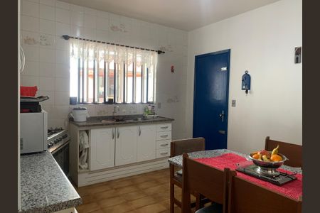 Casa à venda com 126m², 3 quartos e 3 vagas Casa à venda com 126m², 3 quartos e 3 vagasCozinha