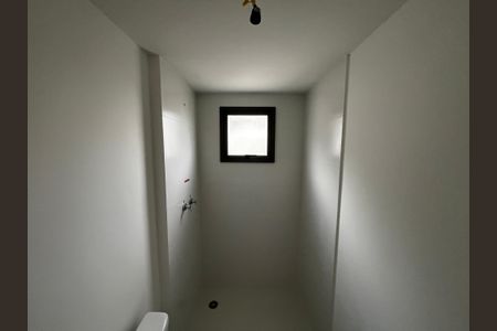 Apartamento à venda com 155m², 3 quartos e 2 vagas Apartamento à venda com 155m², 3 quartos e 2 vagasBanheiro da Suíte 2