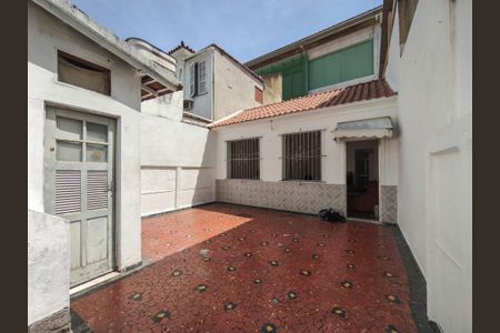 Casa à venda com 129m², 4 quartos e 4 vagasQuintal