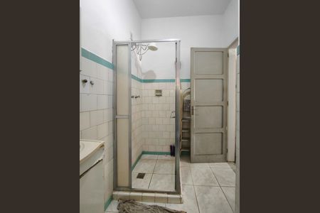 Casa à venda com 129m², 4 quartos e 4 vagasEdícula - Banheiro social