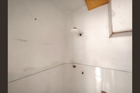 Casa à venda com 129m², 4 quartos e 4 vagasBanheiro de serviço