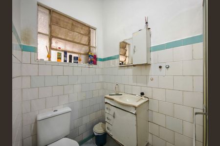 Casa à venda com 129m², 4 quartos e 4 vagasEdícula - Banheiro social