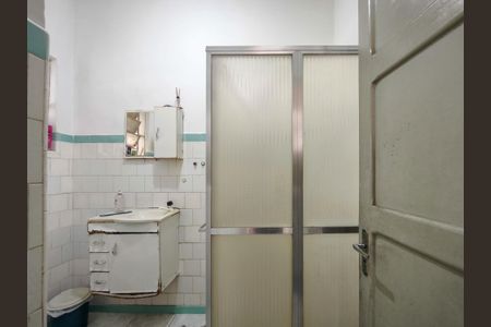 Casa à venda com 129m², 4 quartos e 4 vagasEdícula - Banheiro social