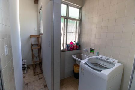 Apartamento à venda com 65m², 2 quartos e sem vaga Apartamento à venda com 65m², 2 quartos e sem vagaÁrea de Serviço
