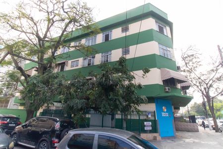 Apartamento à venda com 65m², 2 quartos e sem vaga Apartamento à venda com 65m², 2 quartos e sem vagaFachada