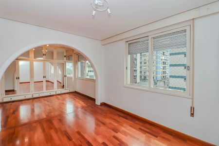 Suíte de apartamento para alugar com 2 quartos, 156m² em Moinhos de Vento, Porto Alegre